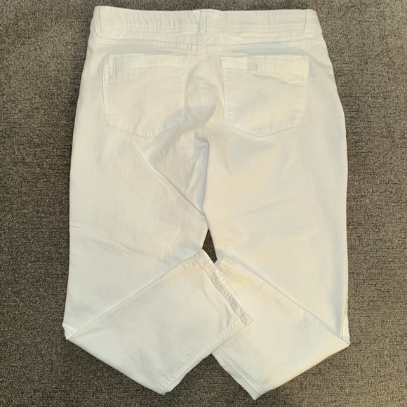 Democracy Jeans - Picture 2 of 7